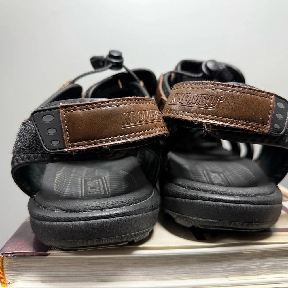 Khombu Size 11 Brown and Black Sandals